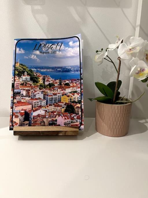 Apartment Luxury Artistic Digital Nomad Getaway W/ Terrace Lissabon