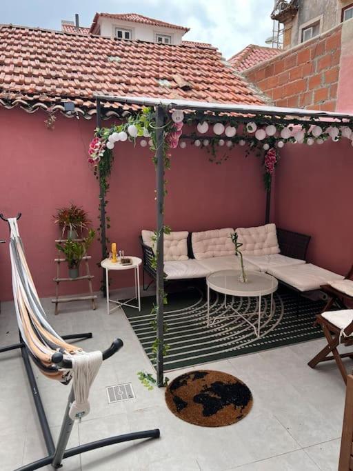 Luxury Artistic Digital Nomad Getaway W/ Terrace Apartment *