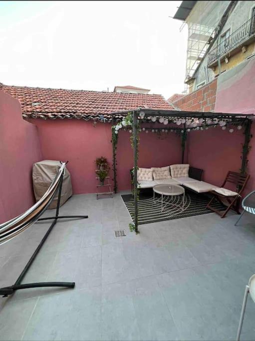 Luxury Artistic Digital Nomad Getaway W/ Terrace Apartment